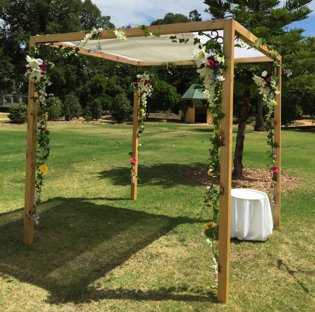 Natural Timber Canopy - Weddings Of Distinction